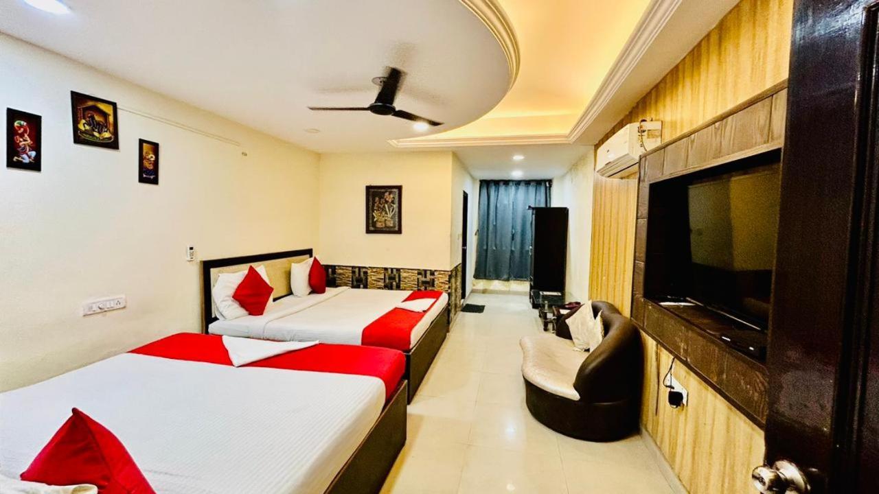 ורנאסי Hotel Sahu Near Kashi Vishwanath Temple Gate מראה חיצוני תמונה
