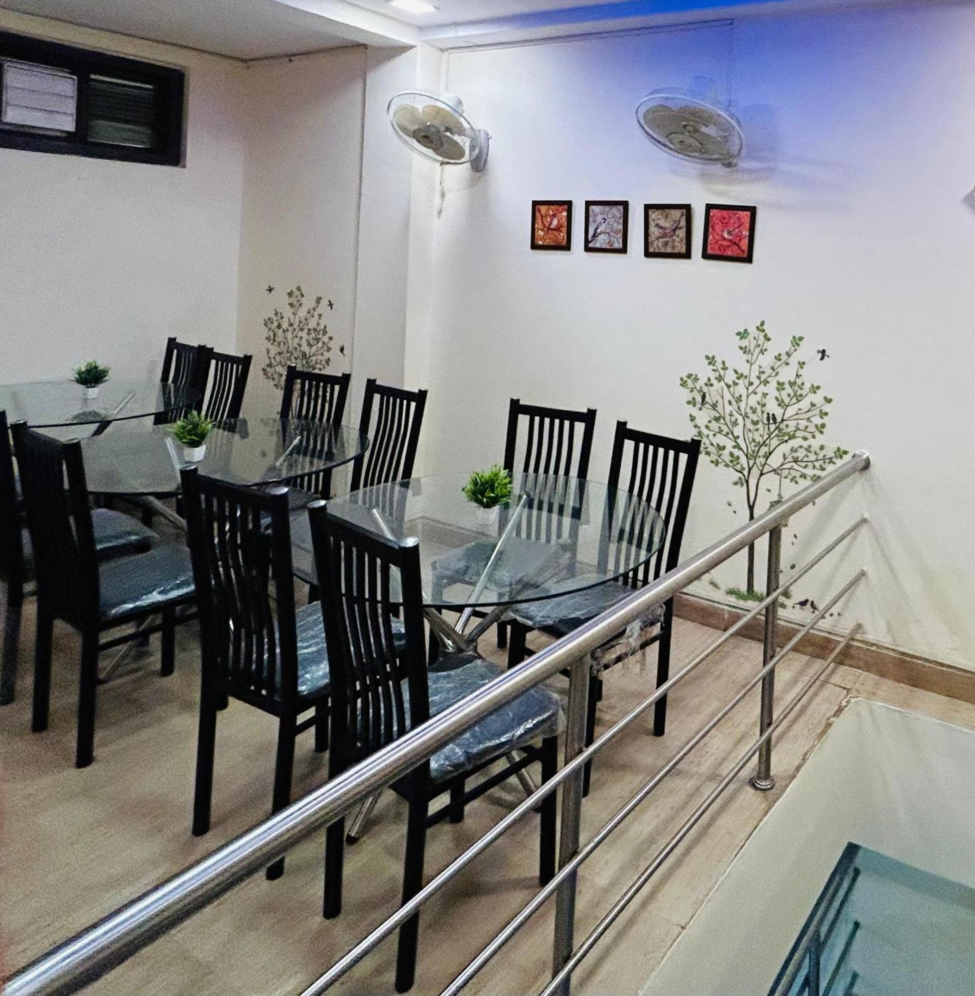 ורנאסי Hotel Sahu Near Kashi Vishwanath Temple Gate מראה חיצוני תמונה