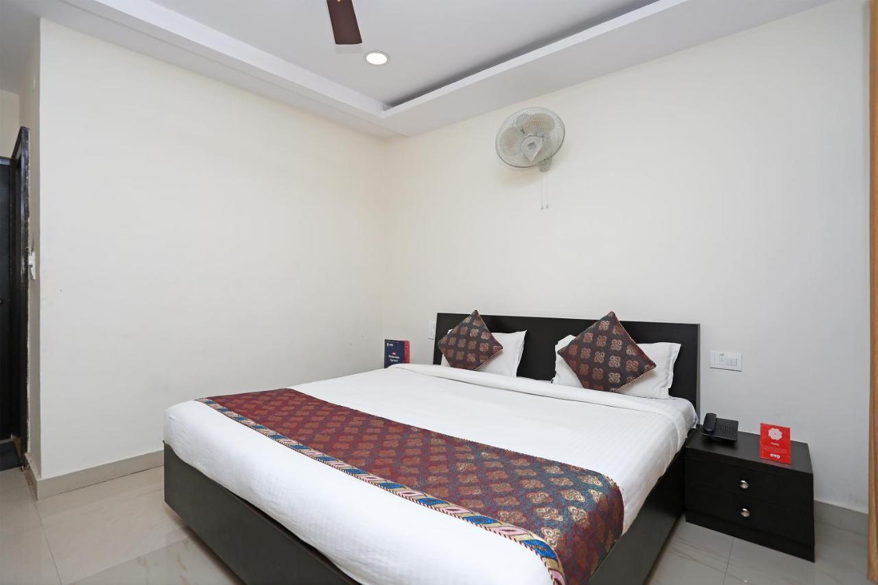 ורנאסי Hotel Sahu Near Kashi Vishwanath Temple Gate מראה חיצוני תמונה